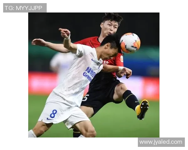 深圳足球队转型之路揭秘:从困境到崛起的奋斗历程与未来展望 深圳足球队转型之路揭秘:从困境到崛起的奋斗历程与未来展望